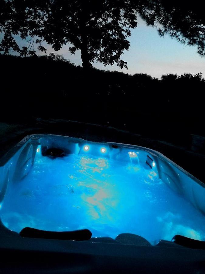 Gite Dans Une Ambiance Vegetale Avec Spa Privatif Jazennes المظهر الخارجي الصورة
